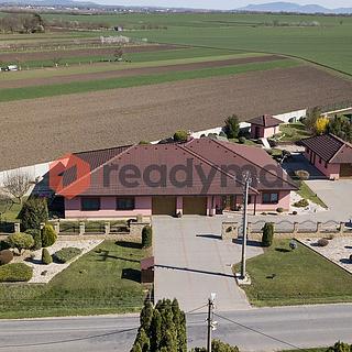 Prodej rodinného domu 466 m&sup2; Loděnice