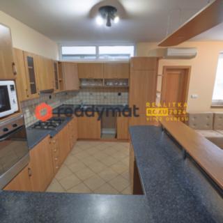 Pronájem bytu 4+kk 112 m² Dubňany, Hodonínská
