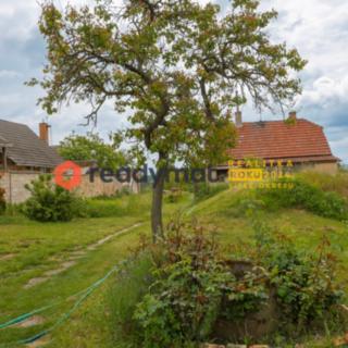 Prodej komerčního pozemku 1 830 m² Vrbice