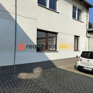 Pronájem skladu 1300 m&sup2; Hodonín