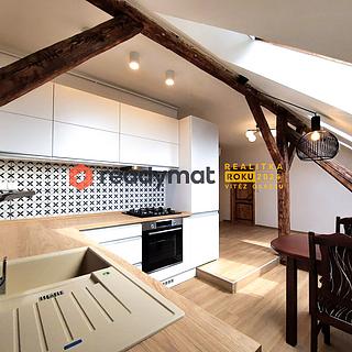 Prodej bytu 3+kk 65 m² Hodonín, Národní třída