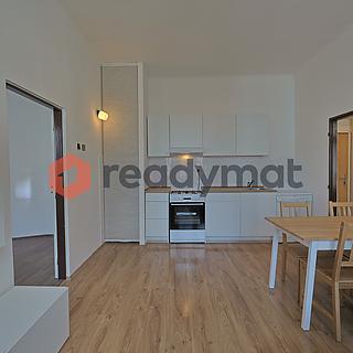 Pronájem bytu 2+kk 60 m&sup2; Hodonín