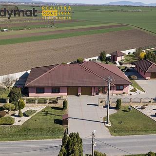 Prodej rodinného domu 466 m&sup2; Loděnice