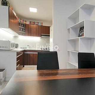 Pronájem bytu 3+1 73 m&sup2; Praha
