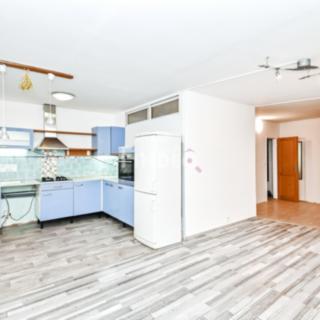 Pronájem bytu 3+kk 80 m² Beroun