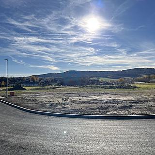 Prodej stavební parcely 1109 m² Lipí