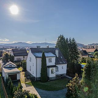 Prodej rodinného domu 244 m² Staříč