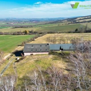 Prodej rodinného domu 750 m² Tvarožná Lhota