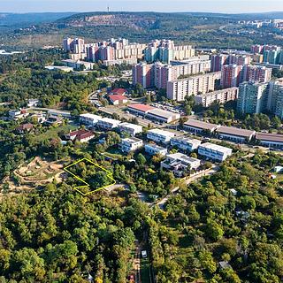 Prodej stavební parcely 2004 m&sup2; Brno