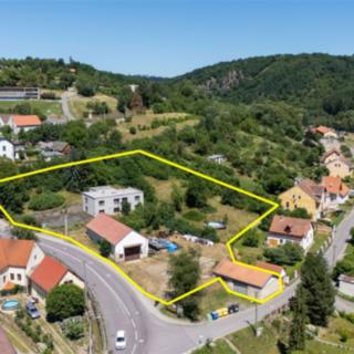Prodej komerčního pozemku 5 717 m² Vranov nad Dyjí, Bítovská