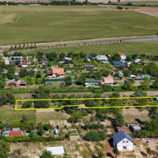 Prodej zahrady 1 374 m² Znojmo