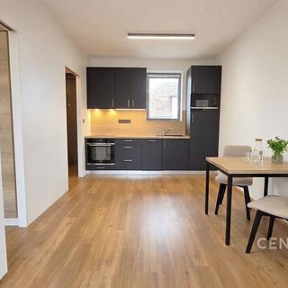 Pronájem bytu 2+kk 33 m² Znojmo, Šatovská