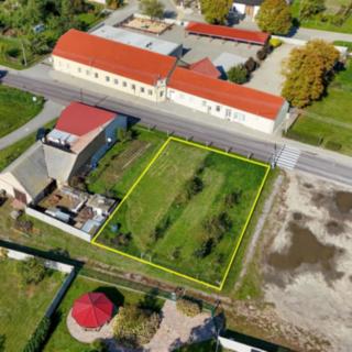 Prodej stavební parcely 788 m² Hevlín