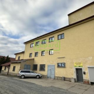 Pronájem skladu 845 m² Žatčany