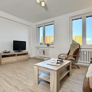 Pronájem bytu 2+kk 43 m² Brno Starý Lískovec, Mikuláškovo náměstí