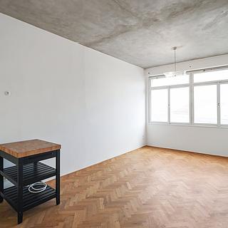 Pronájem bytu 1+kk, garsoniery 32 m² Praha