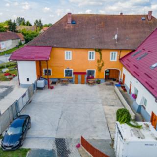 Pronájem bytu 1+kk, garsoniery 24 m² Řevničov