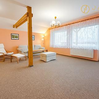 Pronájem bytu 2+1 90 m² Klášterec nad Ohří, Zahradní