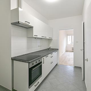 Pronájem bytu 2+1 46 m&sup2; Praha