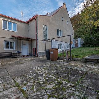 Prodej rodinného domu 120 m² Kladno Švermov, Pod hájem
