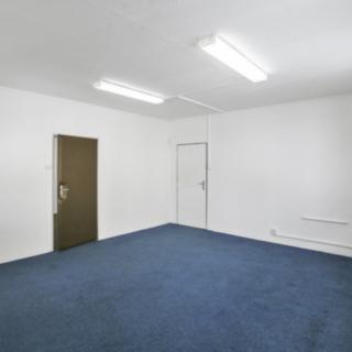 Pronájem obchodu 179 m² Praha