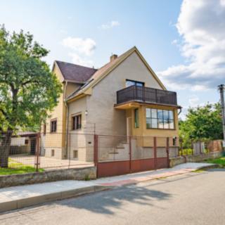 Prodej rodinného domu 161 m² Králův Dvůr Popovice, Bohumila Hájka