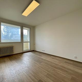 Pronájem bytu 2+kk 35 m² Praha Nusle, Hvězdova