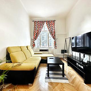Pronájem bytu 2+kk 38 m&sup2; Praha