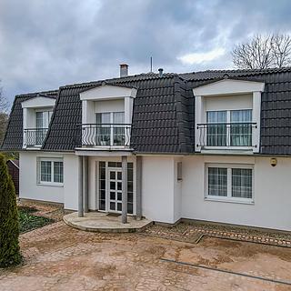 Prodej rodinného domu 202 m&sup2; Neprobylice