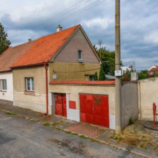Prodej rodinného domu 80 m² Pchery Humny, Kolmá