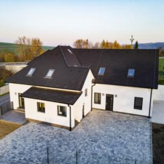 Prodej rodinného domu 360 m² Chyňava, Rozdělov