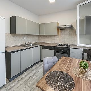 Prodej bytu 3+1 60 m² Chomutov, Kamenná