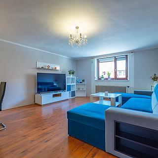 Prodej rodinného domu 216 m² Hostouň