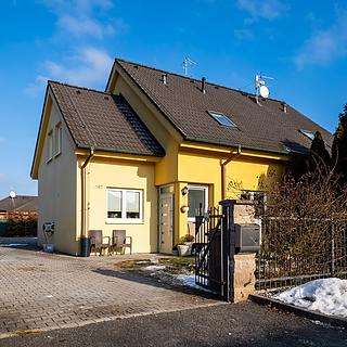 Prodej rodinného domu 100 m² Nové Strašecí, Myslivečkova