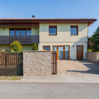 Prodej rodinného domu, 206m²