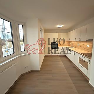 Prodej bytu 3+1 94 m² Praha Kunratice, Hornomlýnská