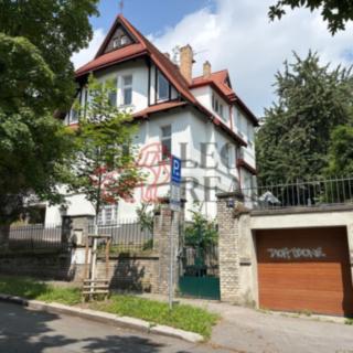 Pronájem bytu 1+1 53 m² Praha Smíchov, U Nesypky