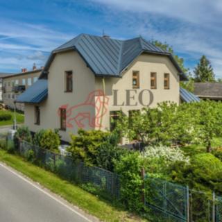 Prodej rodinného domu 300 m² Jivina