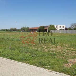 Prodej stavební parcely 852 m² Býšť