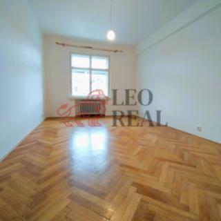 Pronájem bytu 1+1 42 m² Praha