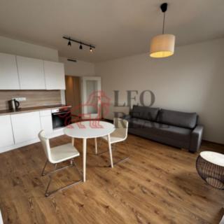 Pronájem bytu 1+kk, garsoniery 35 m² Praha