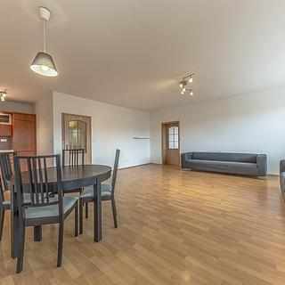 Prodej bytu 2+kk 77 m² Úvaly, Dalmatská
