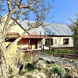 Prodej rodinného domu 250 m&sup2; Lopeník