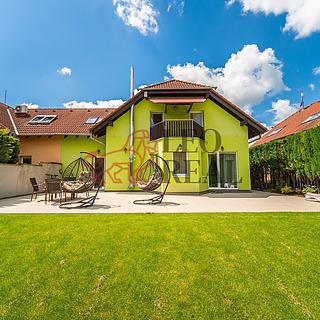 Prodej rodinného domu 204 m² Velké Přílepy, Máchova