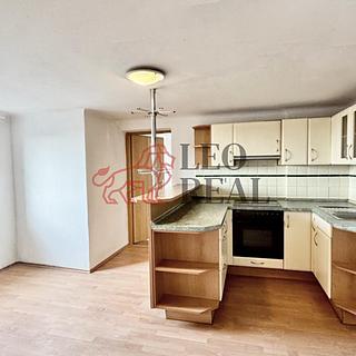 Pronájem bytu 2+1 55 m² Staré Město, Brněnská