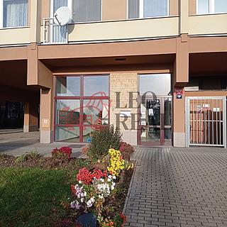 Pronájem bytu 3+kk 67 m² Praha Kobylisy, Kyselova