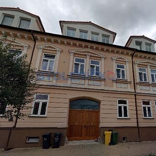 Pronájem bytu 2+1 57 m² Hluboká nad Vltavou, Masarykova