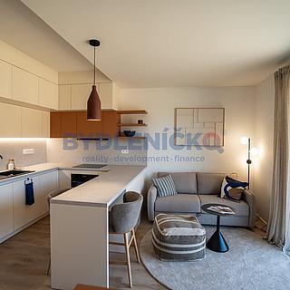 Prodej bytu 2+kk 54 m² Hluboká nad Vltavou, Masarykova