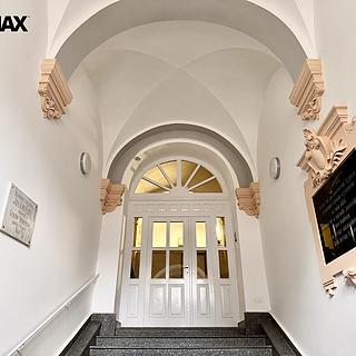 Prodej kanceláře 2 396 m² Kyjov, třída Komenského