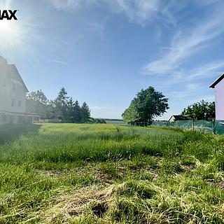 Prodej stavební parcely 679 m² Přáslavice